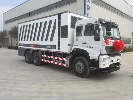 全自動(dòng)瀝青水泥撒布車(chē)價(jià)格和功用？